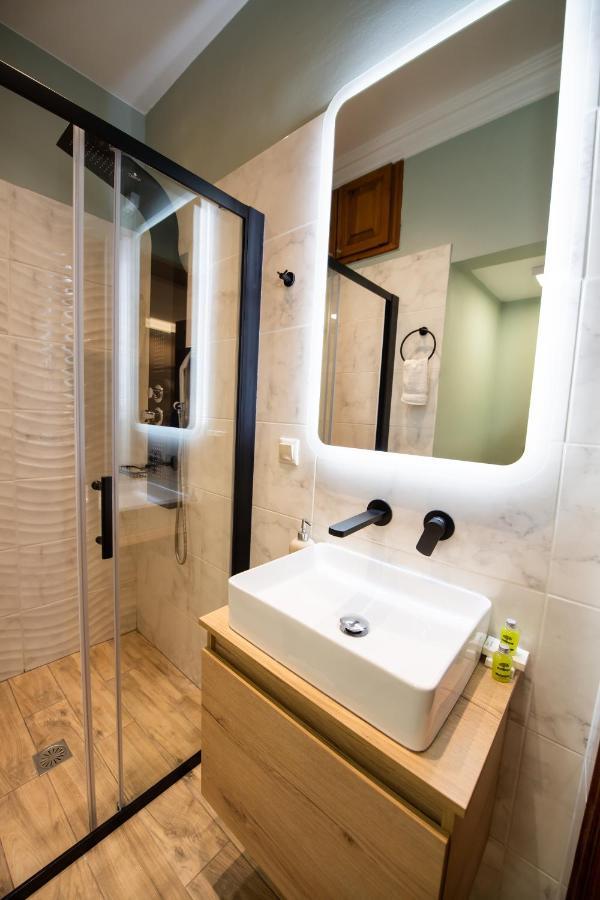 Lefkas City Apartments & Suites Lefkada City Екстер'єр фото